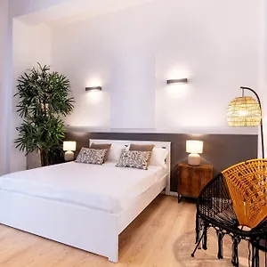 diletti-rooms-room-1.sicilyhotelsitaly.net/